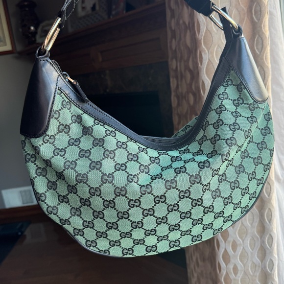 Gucci Green Monogram Shoulder Bag - Picture 3 of 12